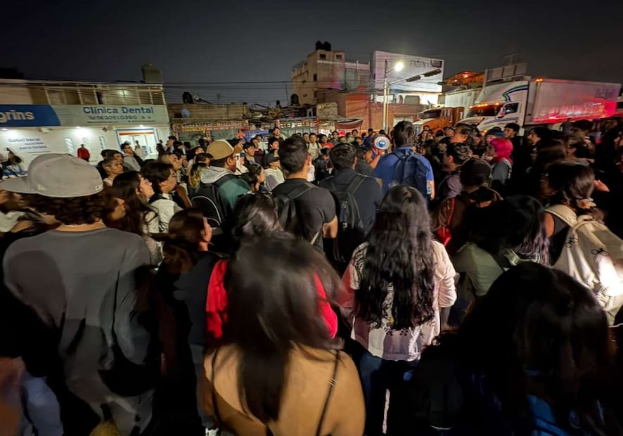 La comunidad estudiantil plantea que hace falta seguridad, al recordar que hace una semana murió un alumno en calles de Xhala. Foto: Arturo Contreras / EL UNIVERSAL