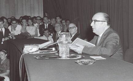 El día que Pablo Neruda “cantó” en la UNAM