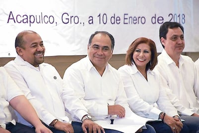 Problemas se atenderán con apego a ley: Astudillo