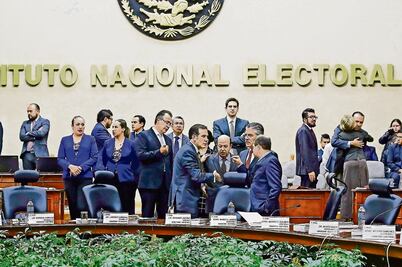 INE sólo “regaña”, pero no castiga a sus funcionarios