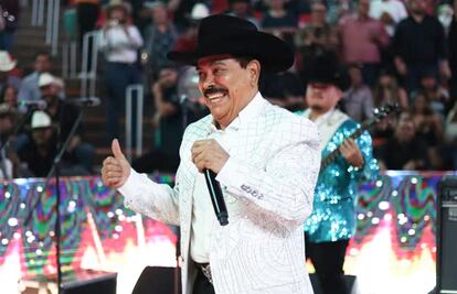 Lorenzo Monteclaro, intérprete de norteño, cancela conciertos en EU; también tiene problemas con la visa