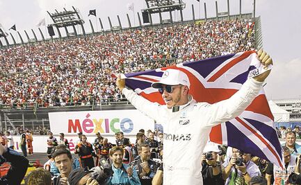 Hamilton se coronó e hizo fiesta mexicana