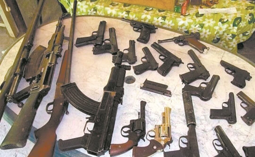 El abogado Jaime Ortiz señala el problema que representa en EU controlar la venta de armas, sobre todo de segunda mano. Fotos: ATP