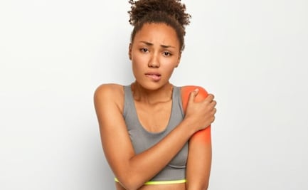 La deliciosa fruta roja que colabora en la disminución del dolor muscular