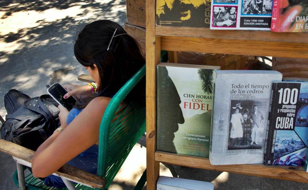 Cuba amplía y abarata el acceso a redes Wi-Fi