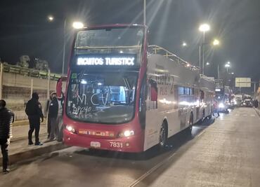 Ante suspensión de Línea 3, incorporan Turibuses para transportar a usuarios del Metro