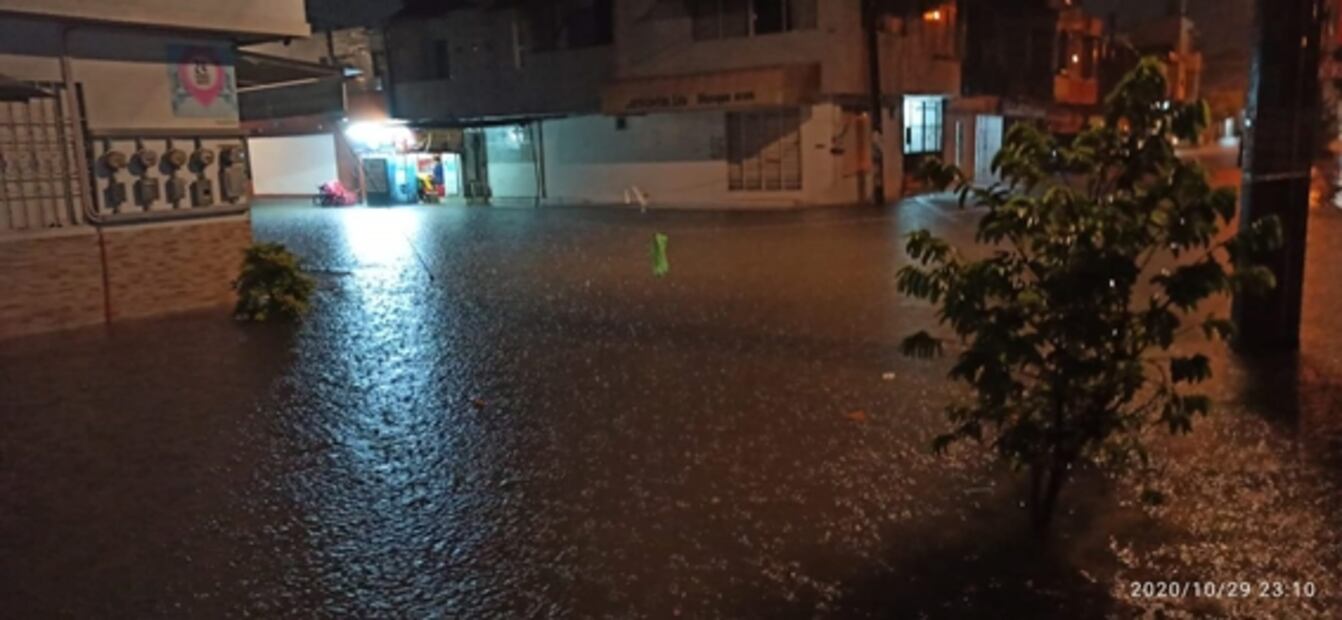 Lluvias por frente frío 9 dejan bajo el agua a Villahermosa