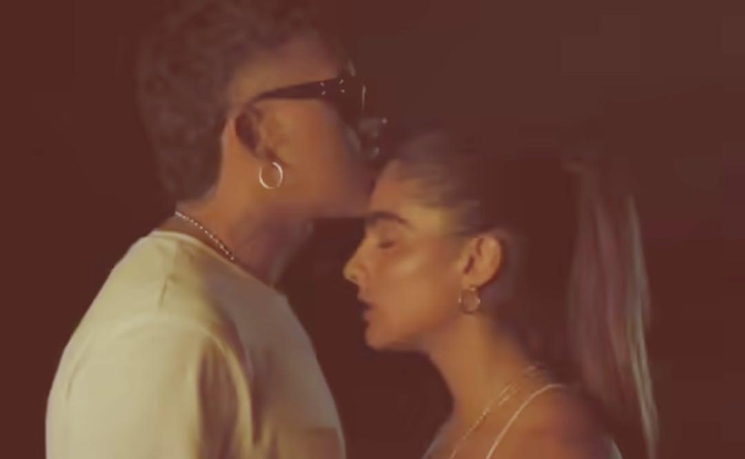 El cantante Beéle con su expareja Isabella Ladera.