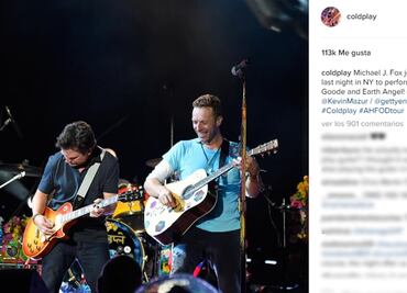 Michael J. Fox acompañó a Coldplay en show