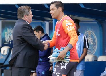 Moisés Muñoz estuvo en el partido entre América y Santos