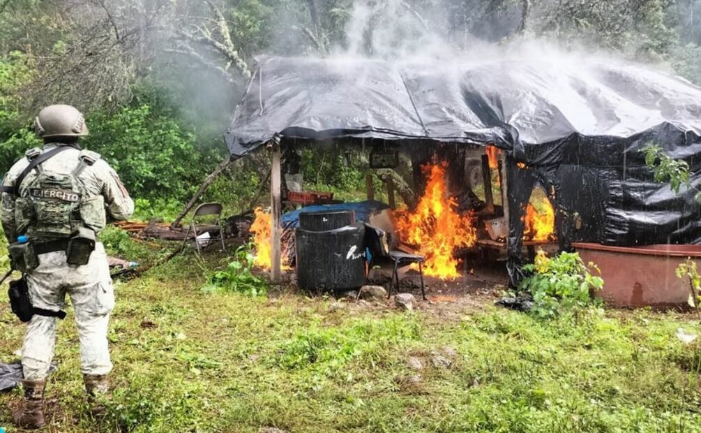 En Sinaloa se inhabilitaron áreas para la fabricación de drogas sintéticas (26/08/2025). Foto: Especial