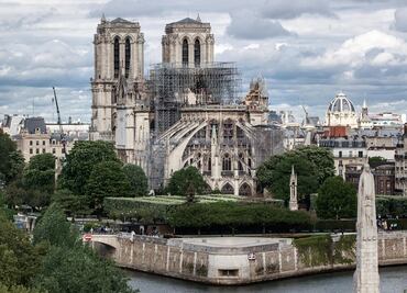 Arte de Notre Dame tenía seguro por pocos millones de euros