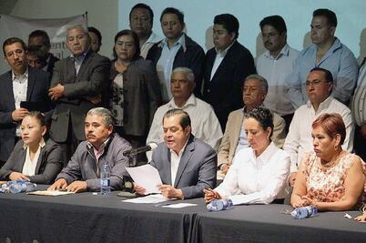 Renuncia alcalde de Nezahualcóyotl al PRD