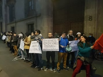 Comunidad artística se manifiesta fuera de Palacio Nacional