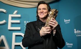 Jim Carrey es ovacionado, recibe César de honor: "Cada personaje que encarnas es como la arcilla del escultor"