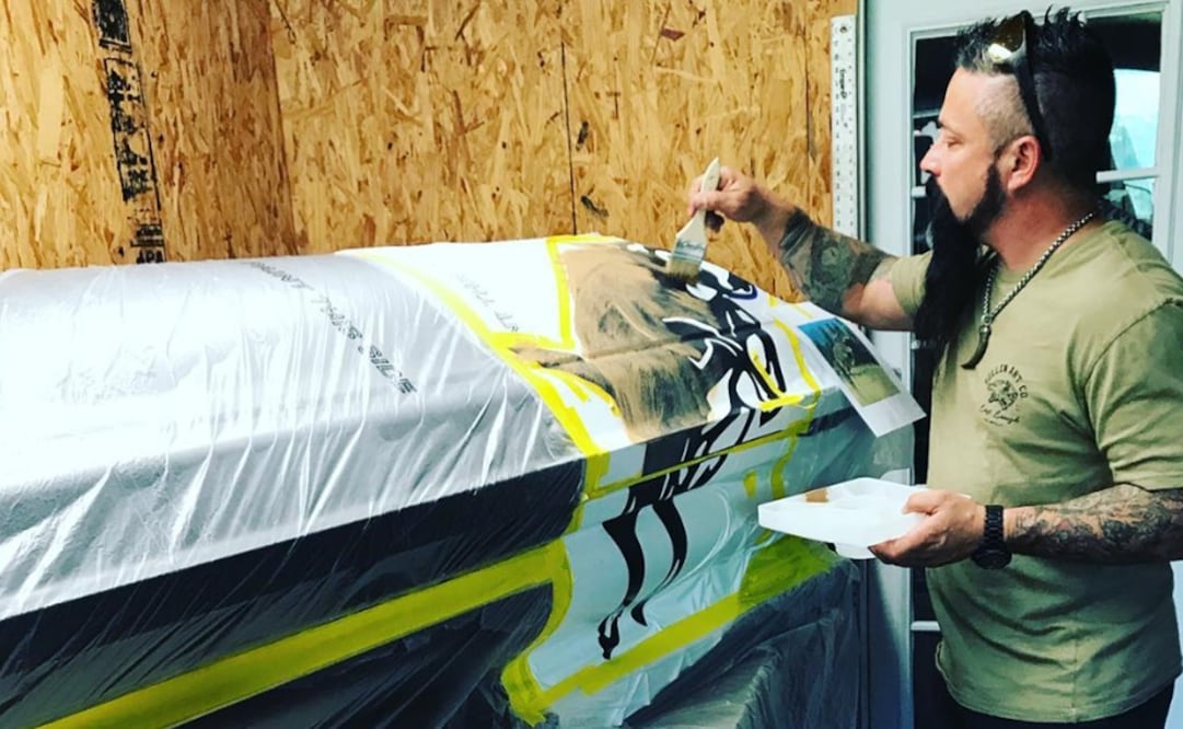 Las familias proporcionaron a la compañía sugerencias y a partir de éstas se elaboraron los ataúdes. Foto: Instagram @soulshine_industries