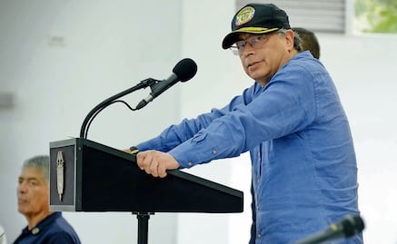 Cocaína “no es más mala que el whisky”, dice Petro; afirma que solo es ilegal porque sale de Latinoamérica