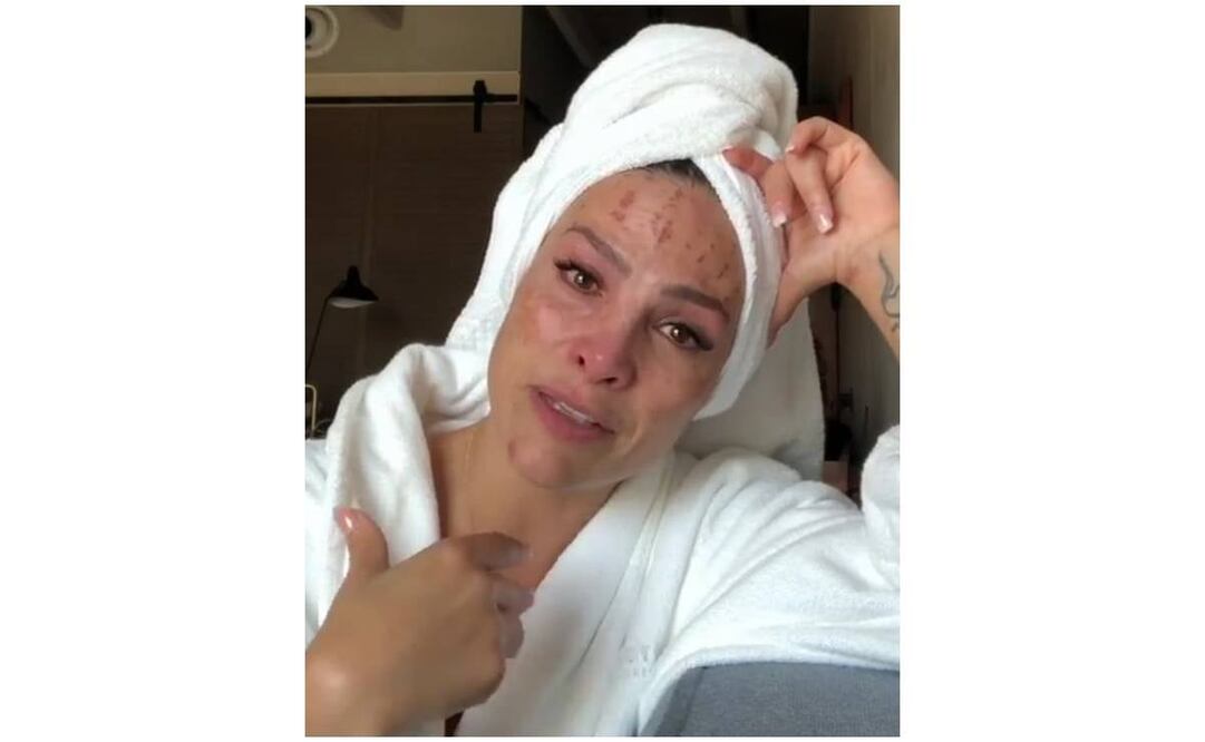 Fabiola Campomanes, visiblemente conmovida. Foto: Captura de pantalla 