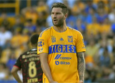 Gignac metería en problemas económicos a Tigres por no vacunarse