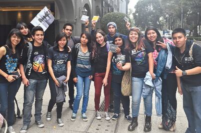 Sol y larga espera para ver a Muse