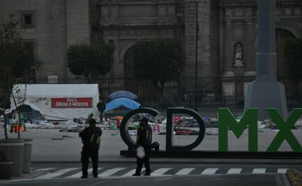 Así amanece la plancha del Zócalo tras el retiro de casas de campañas del Frente Anti AMLO