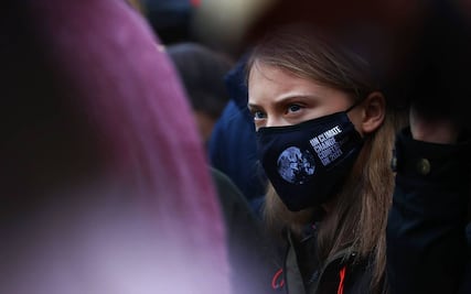 Greta Thunberg llama "pene pequeño" a campeón de kickboxing