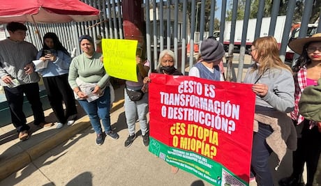 Bloquean Deportivo Hermanos Galeana; activistas denuncian presunto maltrato animal de perros rescatados del Refugio Franciscano