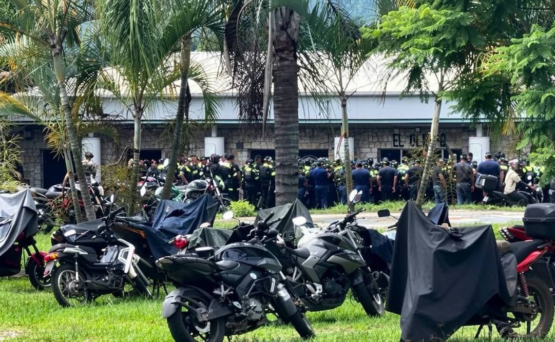 Policías de Córdoba, Veracruz, realizan paro de labores. Foto: especial