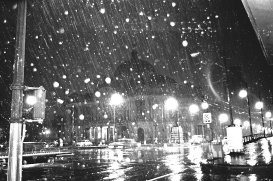 Una balacera y riñas por guerras de bolas de nieve: los estragos que dejó la nevada de la CDMX en 1967