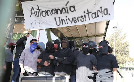 Alumnas anuncian paro indefinido en cinco facultades de UAEMéx