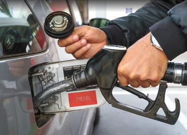 Ven riesgo inflacionario en precios récord del diesel