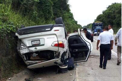 Diputado de Morena, Cuitláhuac García, sufre accidente carretero