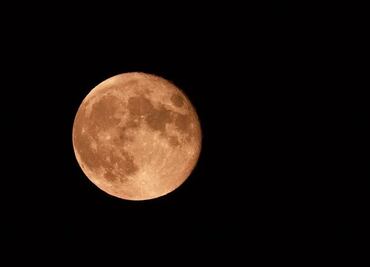 Luna de Fresa 2025: así se vio el fenómeno astronómico en México; usuarios comparten sus mejores fotos
