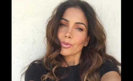 Paty Manterola posa "topless" y muestra curvas en bikini 