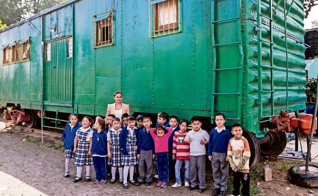 For 42 years, the school courses at the wagon were taught by professor Jaime Mayolo Contreras, who retired earlier this year - Photo: Jessica Espinosa/Notimex
