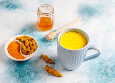 Aprovecha los beneficios de la infusión de cúrcuma