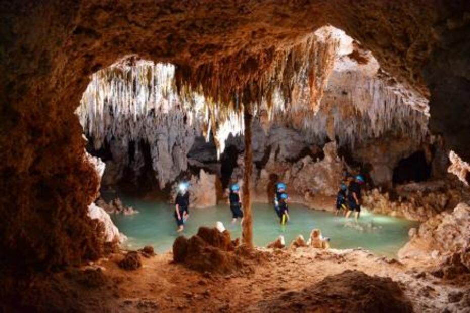 Aventura en el paraíso subterráneo de Río Secreto