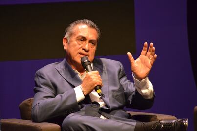 Tomen despensas de partidos, pero voten por independientes: "El Bronco"