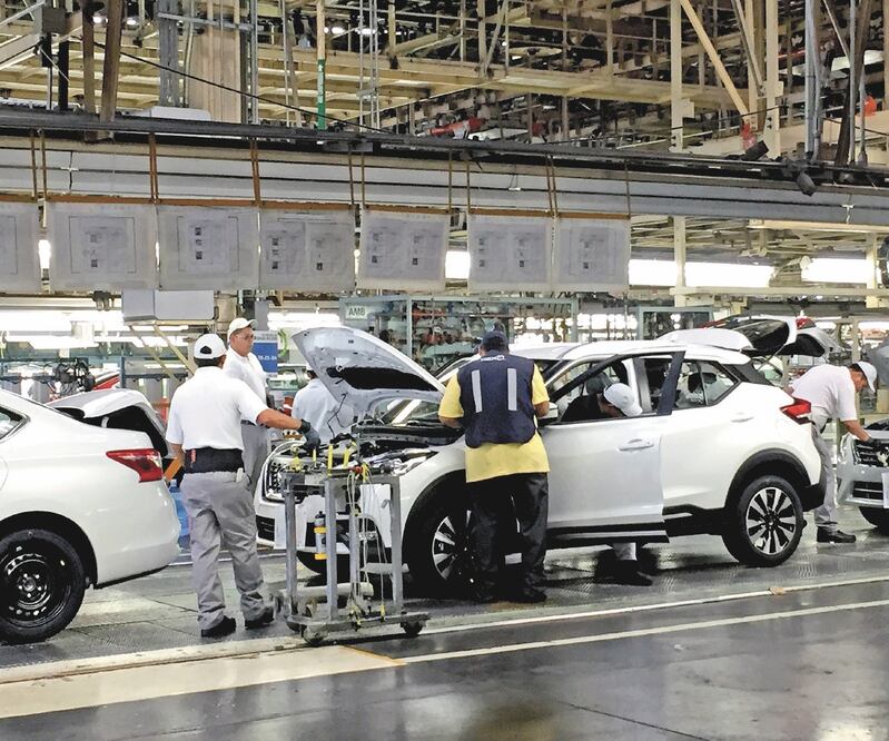 Preocupación. Si el paro automotriz sigue más allá de mayo habrá recorte de personal, proyectan analistas. Foto: ARCHIVO EL UNIVERSAL