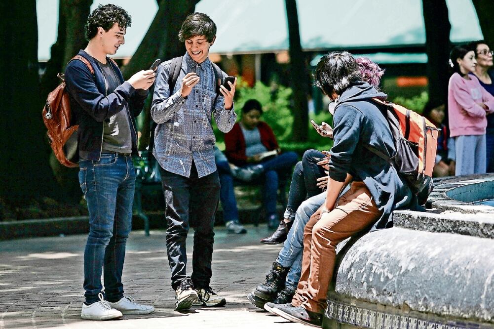 Las empresas de telefonía móvil brindan más de 70% de acceso a redes 4G, mientras que la Red Compartida va a ofrecer 30%. (ARCHIVO EL UNIVERSAL)