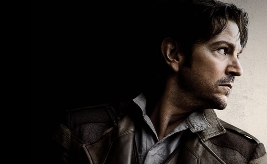 Diego Luna es actor, director y productor, protagoniza al héroe Cassian Andor en la serie de acción de "Star Wars". Foto: Instagram oficial de Diego Luna/ Critics Choice Awards.