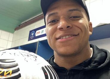 Mbappé marca hat trick y el PSG clasifica a la siguiente ronda de la Copa de Francia