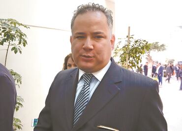 Santiago Nieto declina dar información sobre investigación contra García Cabeza de Vaca