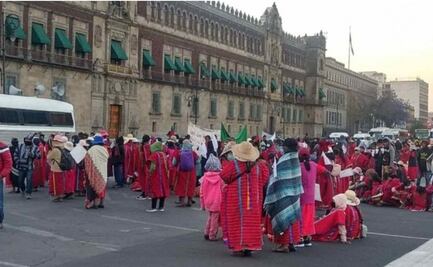 Triquis de Oaxaca inician huelga de hambre frente a Palacio Nacional; piden hablar con AMLO
