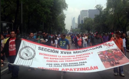 Maestros marchan a oficinas del ISSSTE