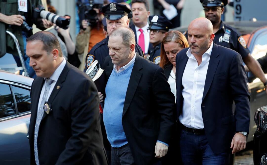 Harvey Weinstein se entrega en NY por investigación de abuso sexual