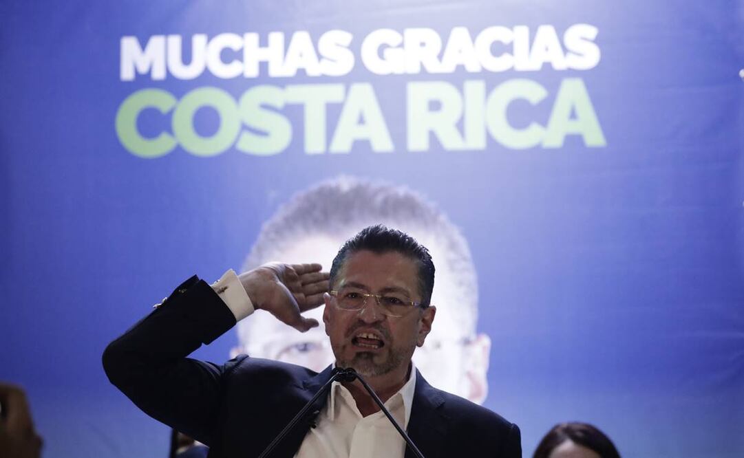 El presidente electo de Costa Rica, Rodrigo Chaves, al finalizar la segunda ronda de elecciones presidenciales en San José. Foto: EFE