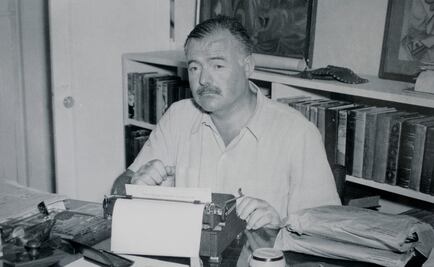 Libro cuestiona identidad sexual de Hemingway