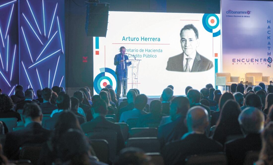 El secretario de Hacienda, Arturo Herrera, afirmó que quedó satisfecho con la aprobación de la Ley de Ingresos para 2020 y descartó que el Paquete Económico tenga un corte populista. Foto/CORTESÍA