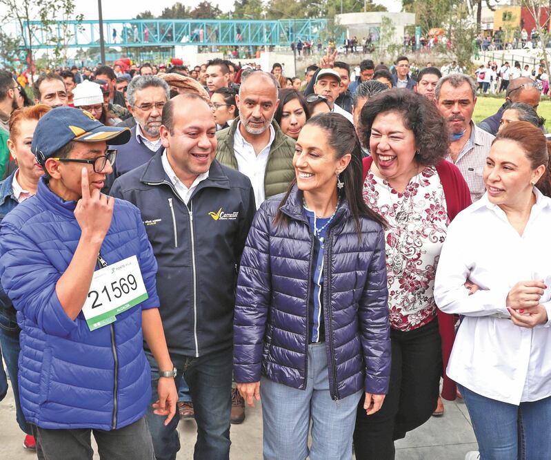 Claudia Sheinbaum dijo que el incendio en el Mercado de las Flores ya está siendo investigado por la FGJ. DIEGO SIMÓN. EL UNIVERSAL
